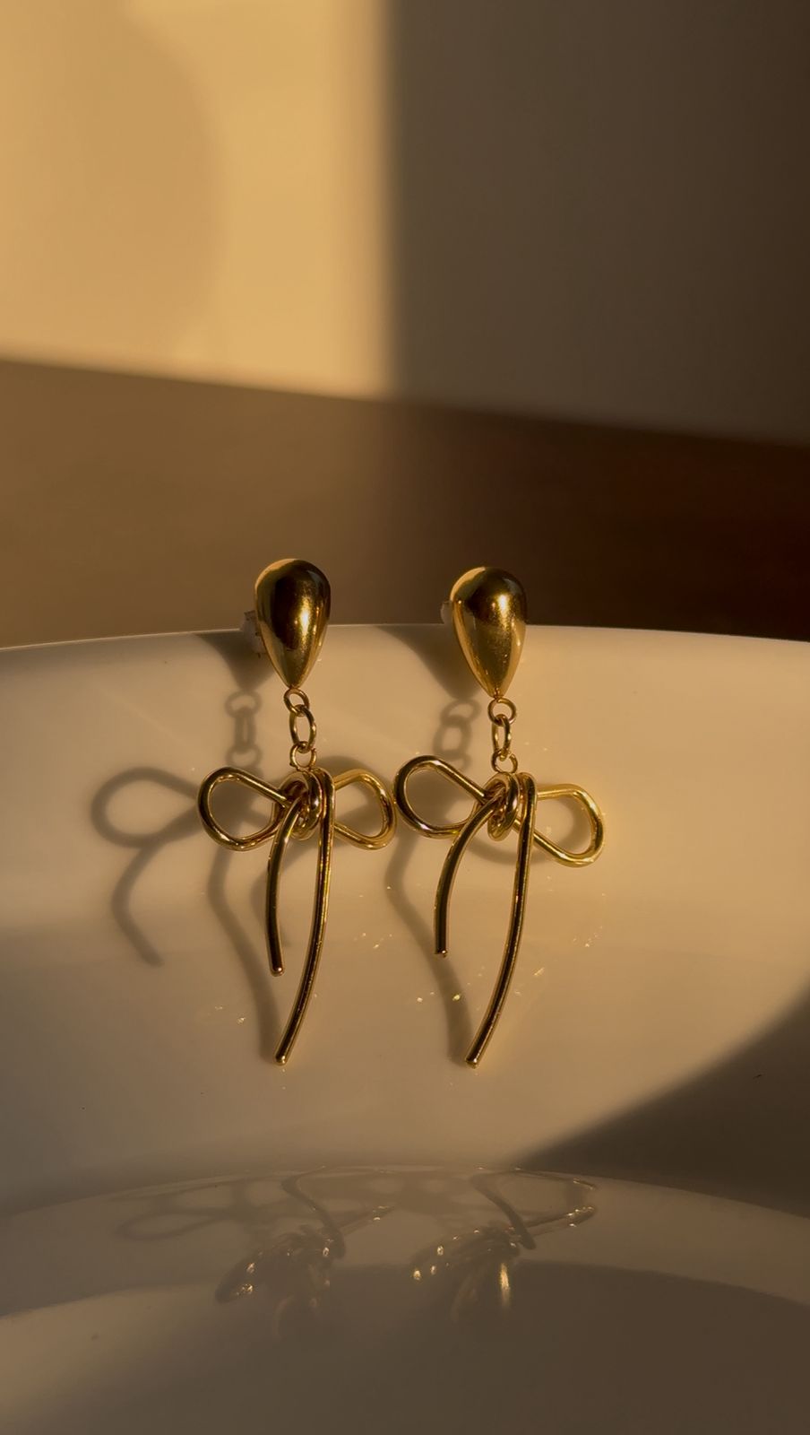 Long Bow Drop Earrings ๐