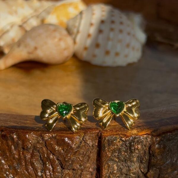 Emerald Heart Bow Stud Earrings 💚🎀