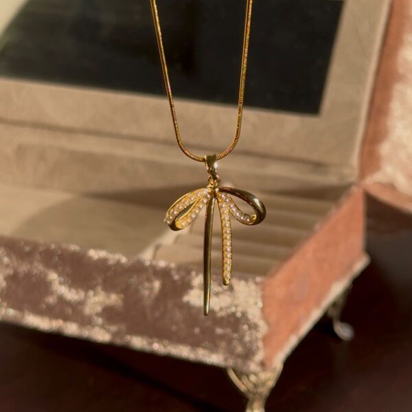 Pearl Bow Necklace 🎀✨